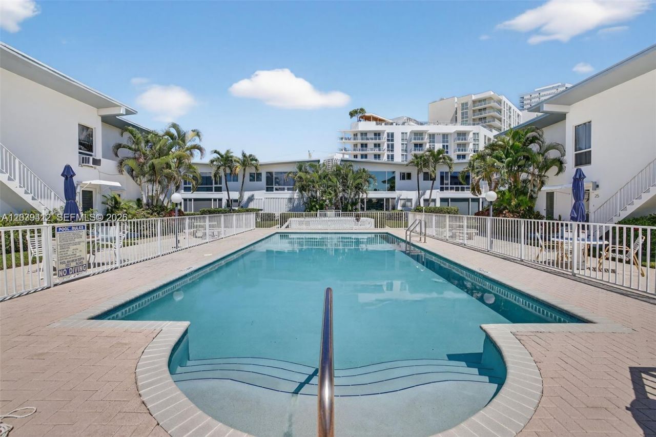 425 Bayshore Dr, Unit d-3, Fort Lauderdale, FL 33304 Photo