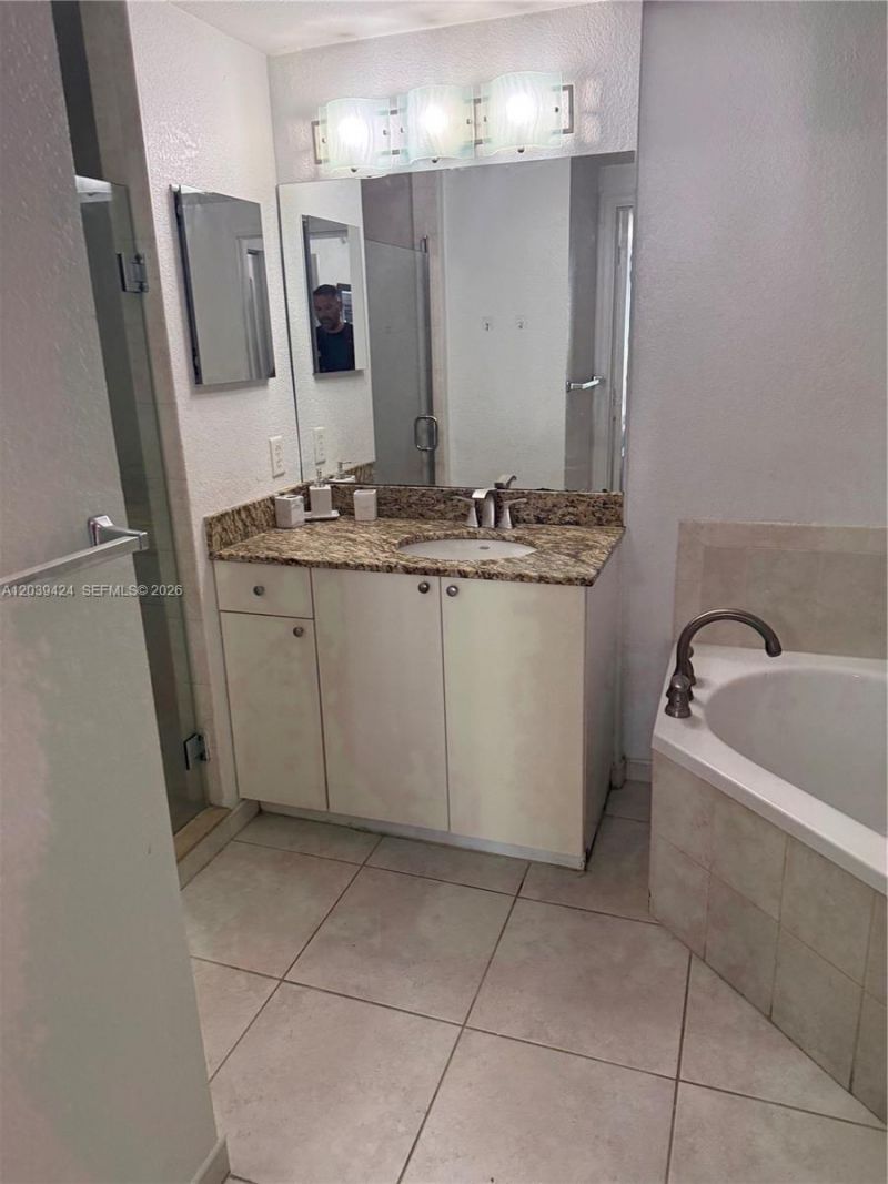 1830 Radius Dr, Unit 203, Hollywood, FL 33020 Photo