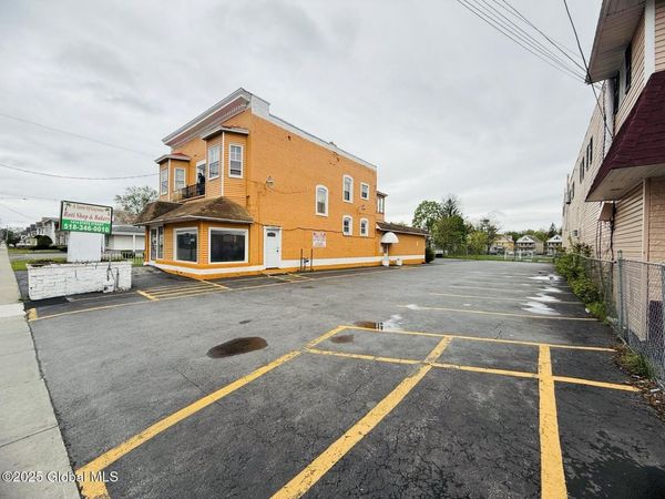 1414 N State Street, Schenectady, NY 12304
