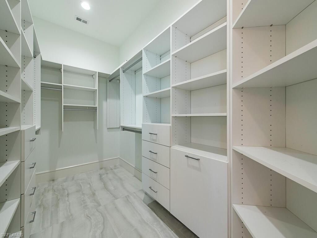 60 Seagate Dr , Unit 305, Naples, FL 34103 Photo
