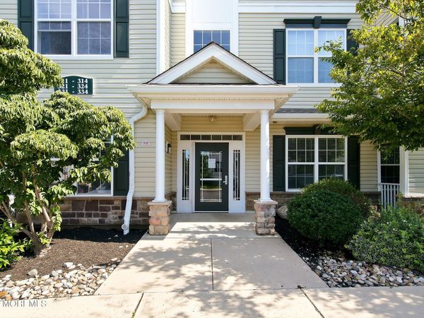 313 Mill Pond Way, Eatontown, NJ 07724