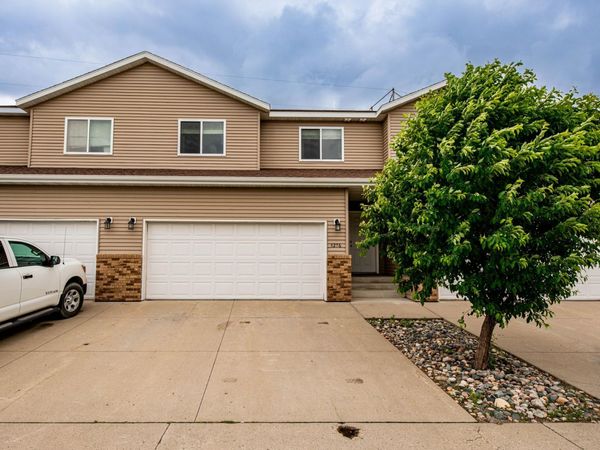 4276 Estate Drive S, Fargo, ND 58104