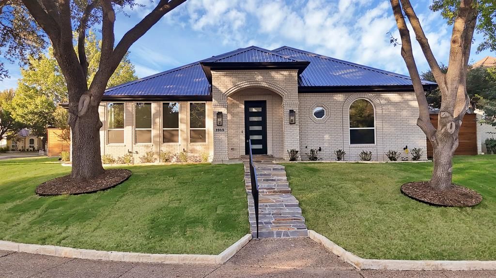 1913 Crockett Circle, Irving, TX 75038 Main Photo