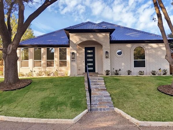 1913 Crockett Circle, Irving, TX 75038