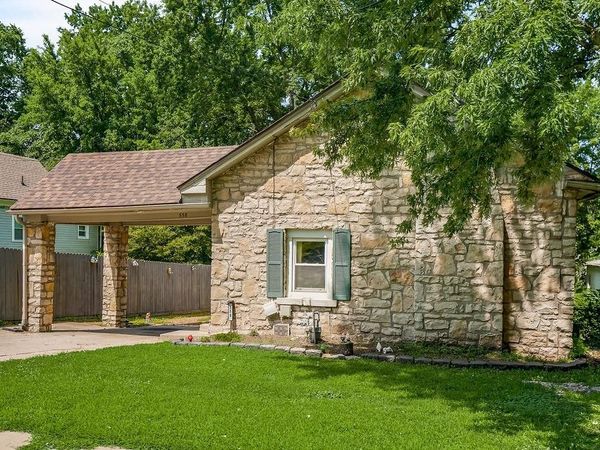 558 S Arlington Avenue, Independence, MO 64053