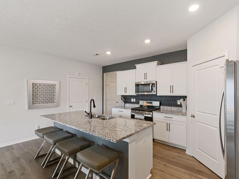 6253 Renner Park Drive, Columbus, OH 43228 Photo 6
