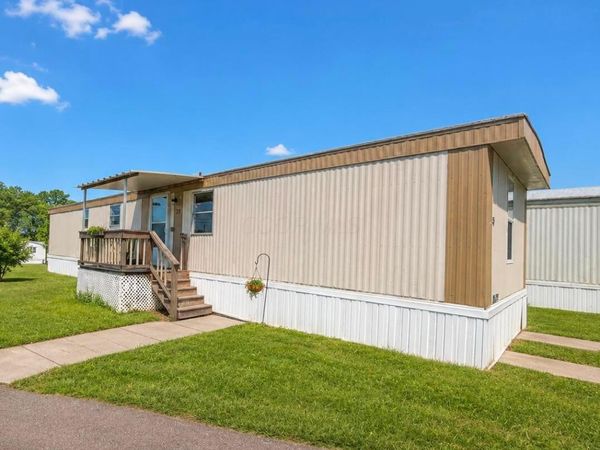 25 Horseshoe Drive , Newark, OH 43055