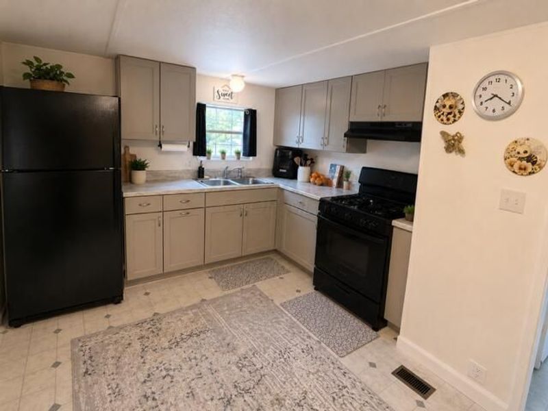 25 Horseshoe Drive, Newark, OH 43055 Photo 5