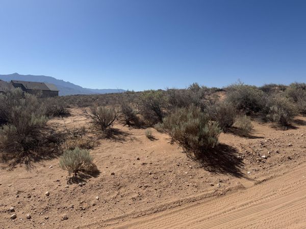 6003 La Paz Road NE, Rio Rancho, NM 87144