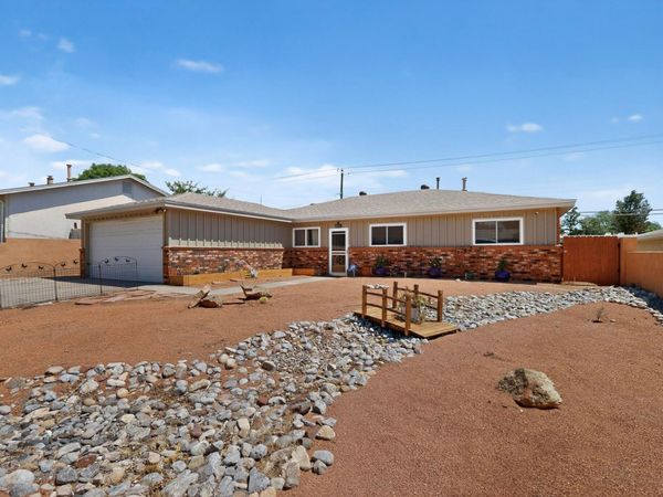 11916 Morrow Avenue NE, Albuquerque, NM 87112