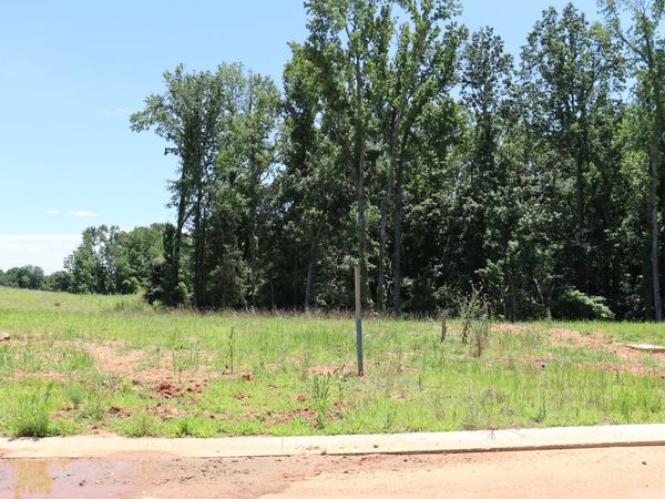 1638 Hidden Creek Trl , Clarksville, TN 37043