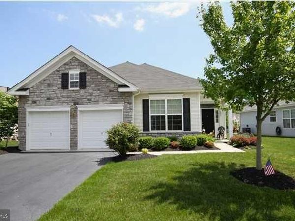 106 LAKELAND DRIVE, BARNEGAT, NJ 08005