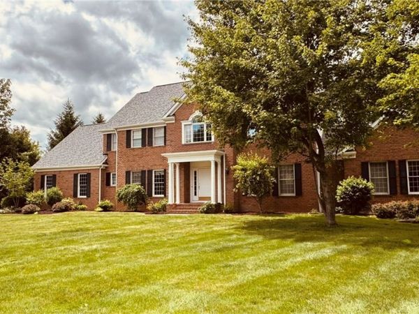 304 Fox Way , Chagrin Falls, OH 44022