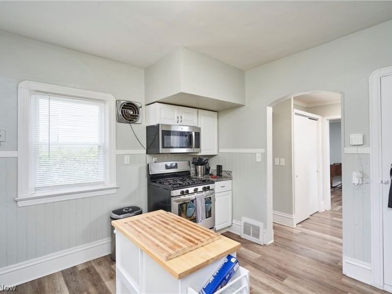 8301 Vista Avenue, Garfield Heights, OH 44125 Photo 8