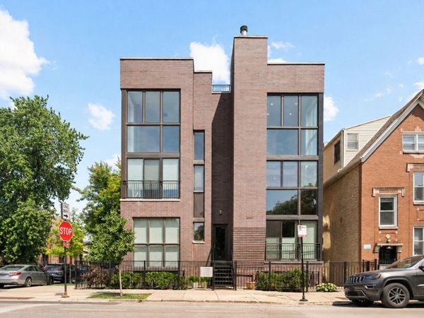 2047 N Leavitt Street , Unit 2S, Chicago, IL 60647