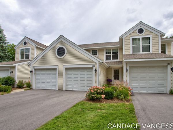 699 Sun Chase Drive, Holland, MI 49424
