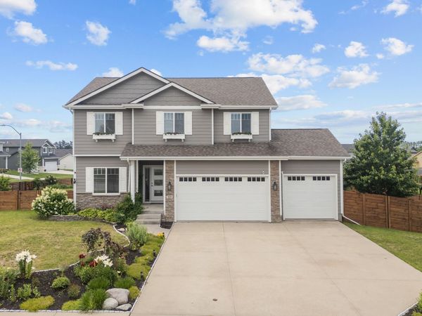 400 SE Tallgrass Lane, Waukee, IA 50263