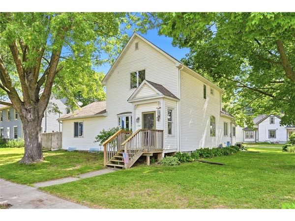180 S Plum Street, Ellsworth, WI 54011