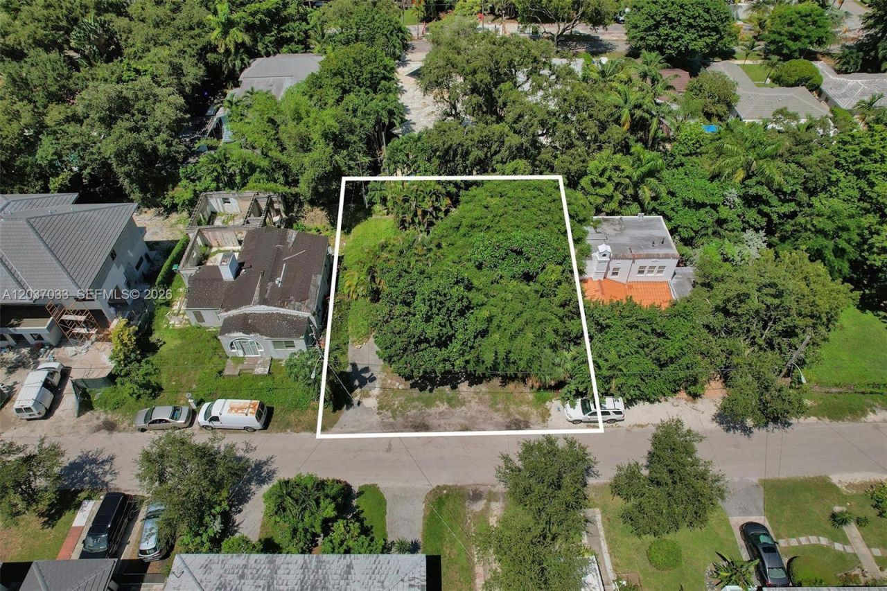 765 NE 70th St , Miami, FL 33138 Photo