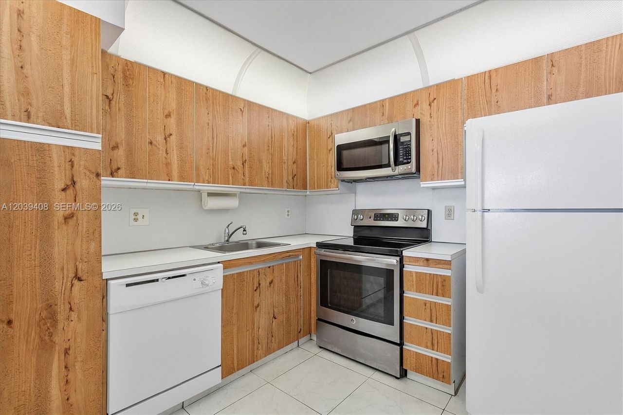 2301 S Ocean Dr , Unit 1406, Hollywood, FL 33019 Photo