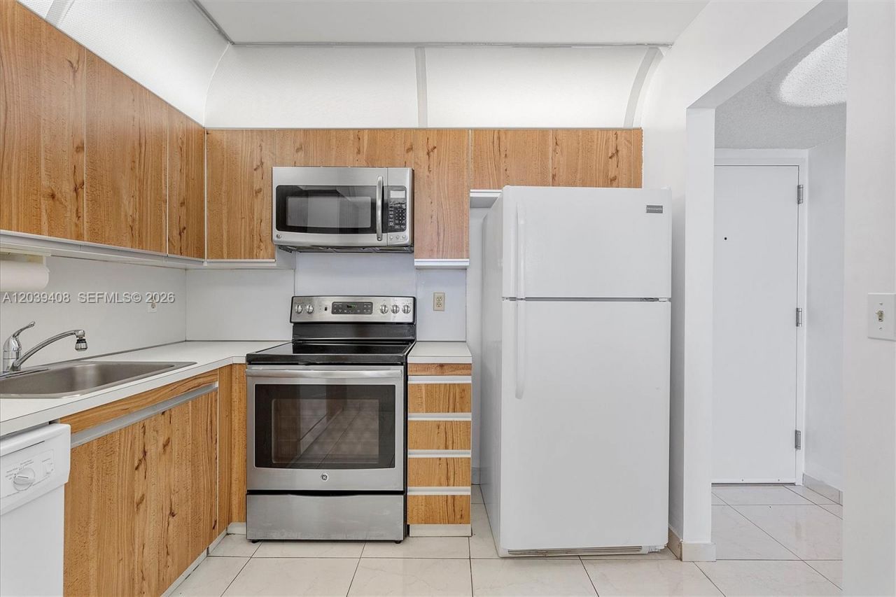2301 S Ocean Dr , Unit 1406, Hollywood, FL 33019 Photo