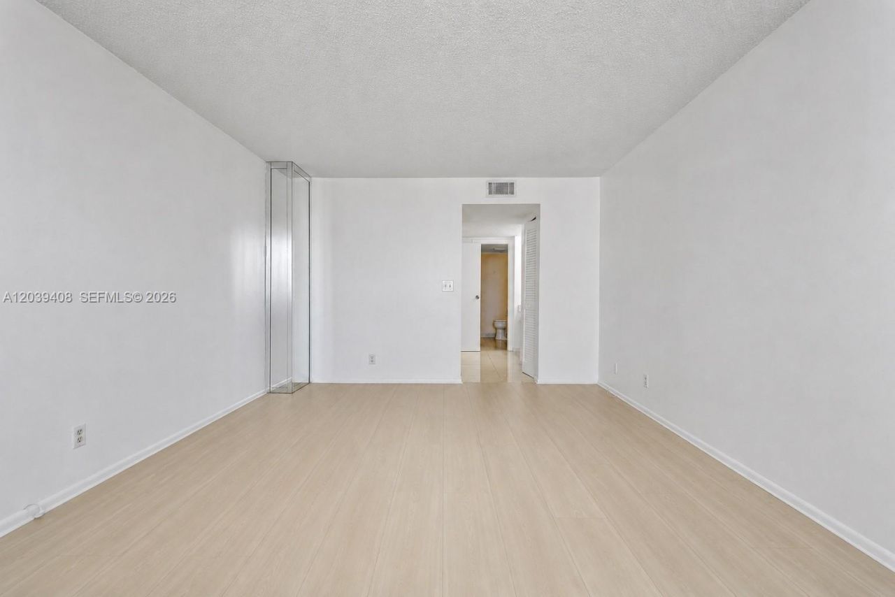 2301 S Ocean Dr , Unit 1406, Hollywood, FL 33019 Photo