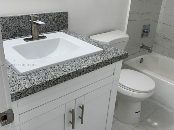 Unit 308, North Miami, FL 33161