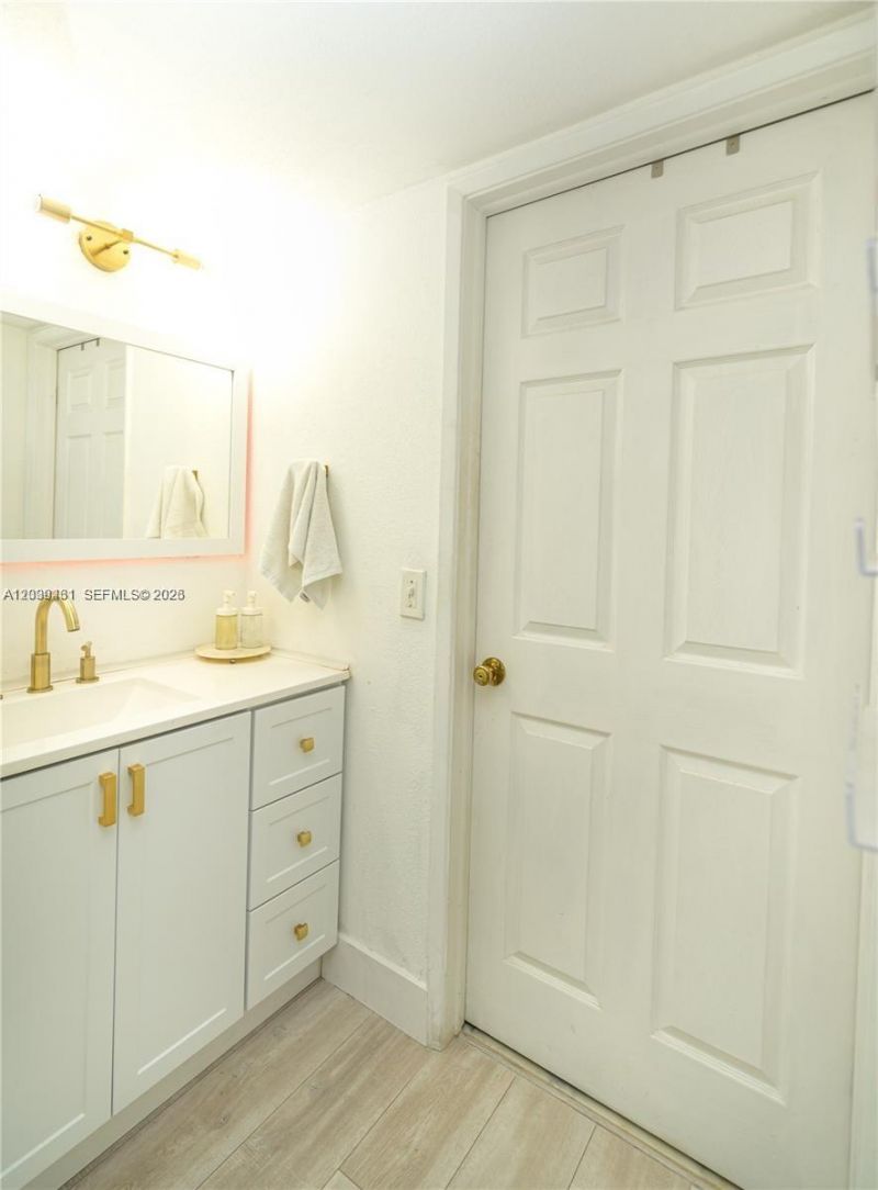 9856 Nob Hill Ln , Unit 9856, Sunrise, FL 33351 Photo