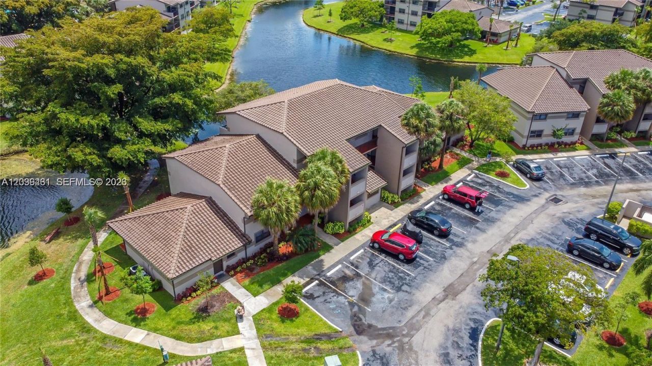 9856 Nob Hill Ln , Unit 9856, Sunrise, FL 33351 Photo