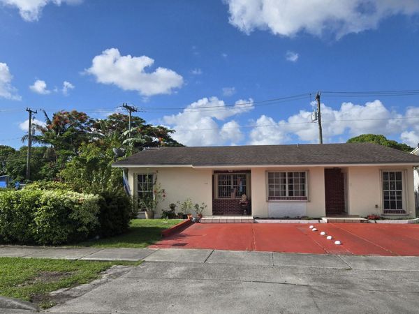 11302 SW 7th Street, Miami, FL 33174