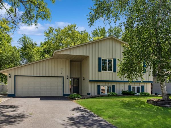 4746 141st Street W, Apple Valley, MN 55124