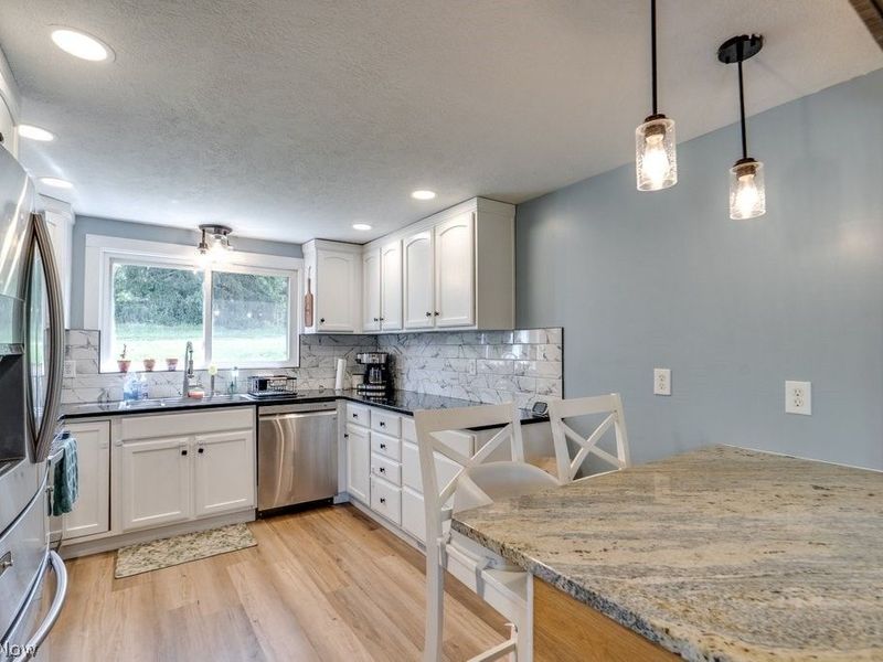13042 Portage Street, Doylestown, OH 44230 Photo 6