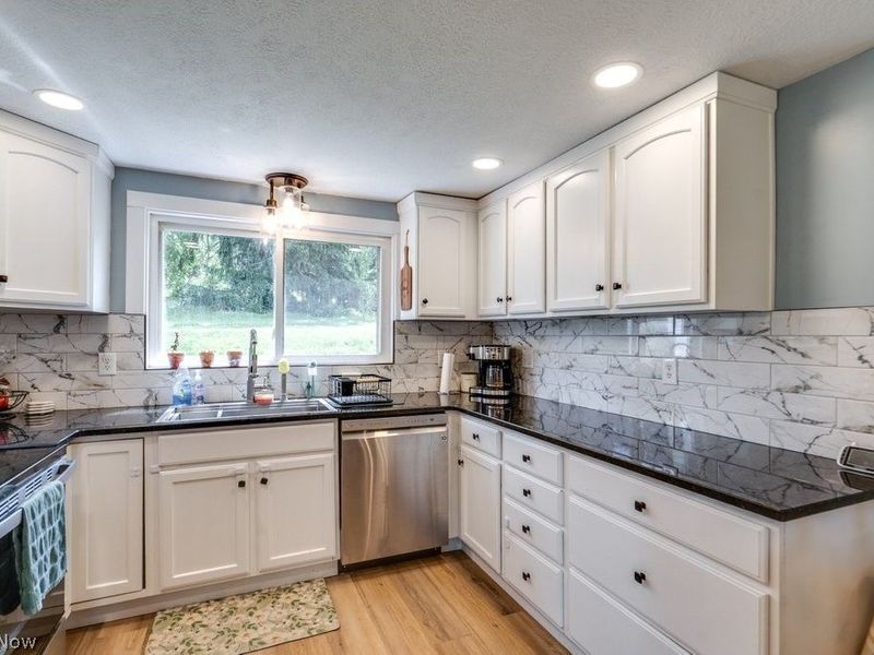 13042 Portage Street, Doylestown, OH 44230 Photo 7