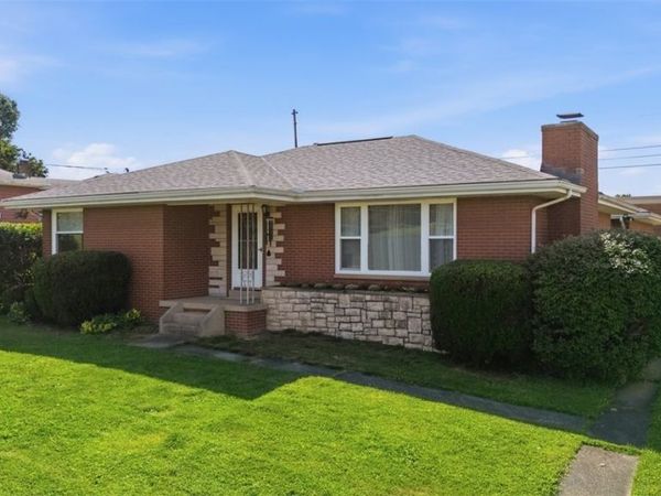 1366 Harris Highway , Parkersburg, WV 26101