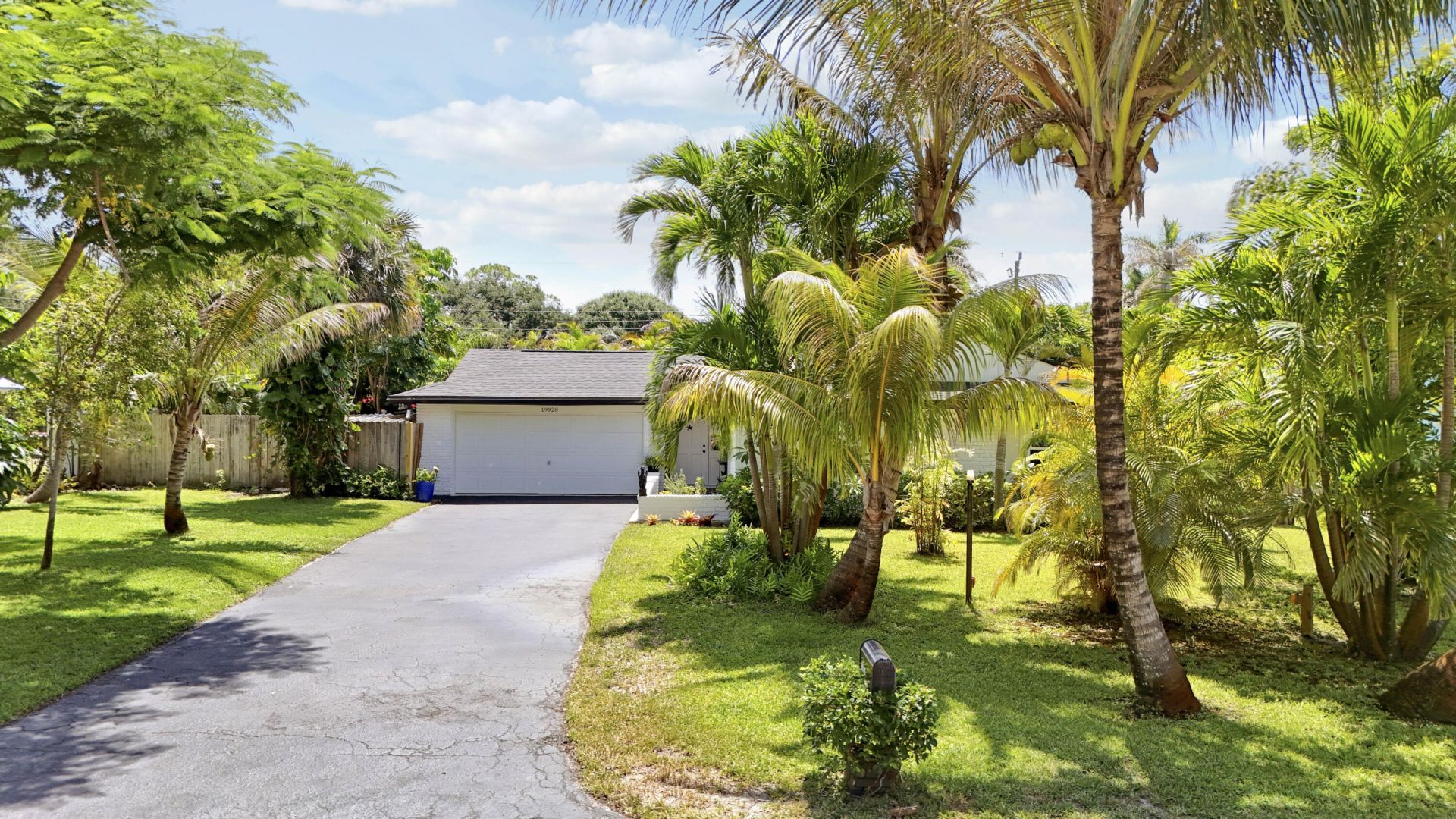 19928 Jasmine Drive, Jupiter, FL 33469 Photo