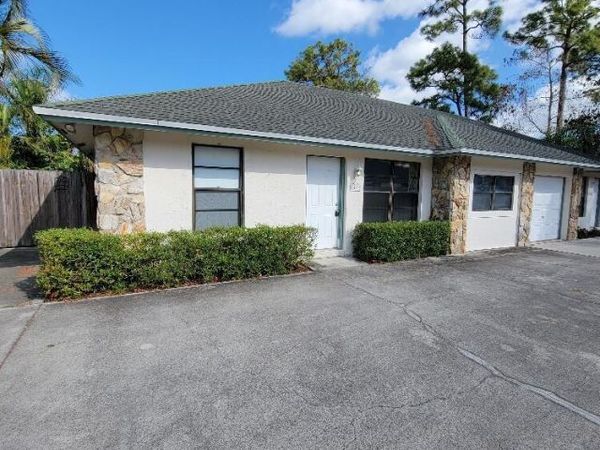 1087 Goldenrod Road, Wellington, FL 33414