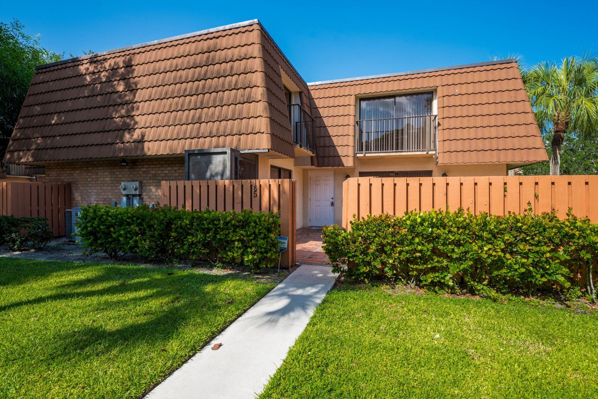 185 Charter Way, West Palm Beach, FL 33407 Photo