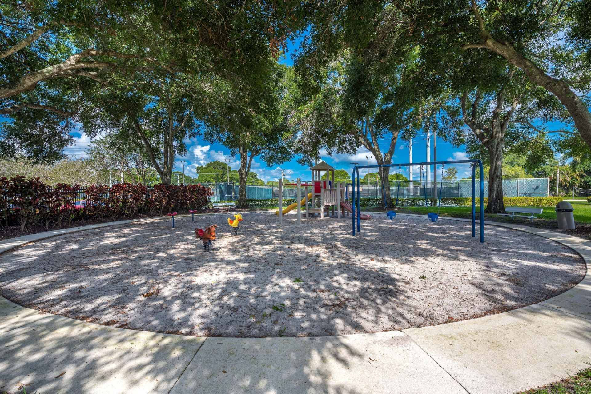 185 Charter Way, West Palm Beach, FL 33407 Photo