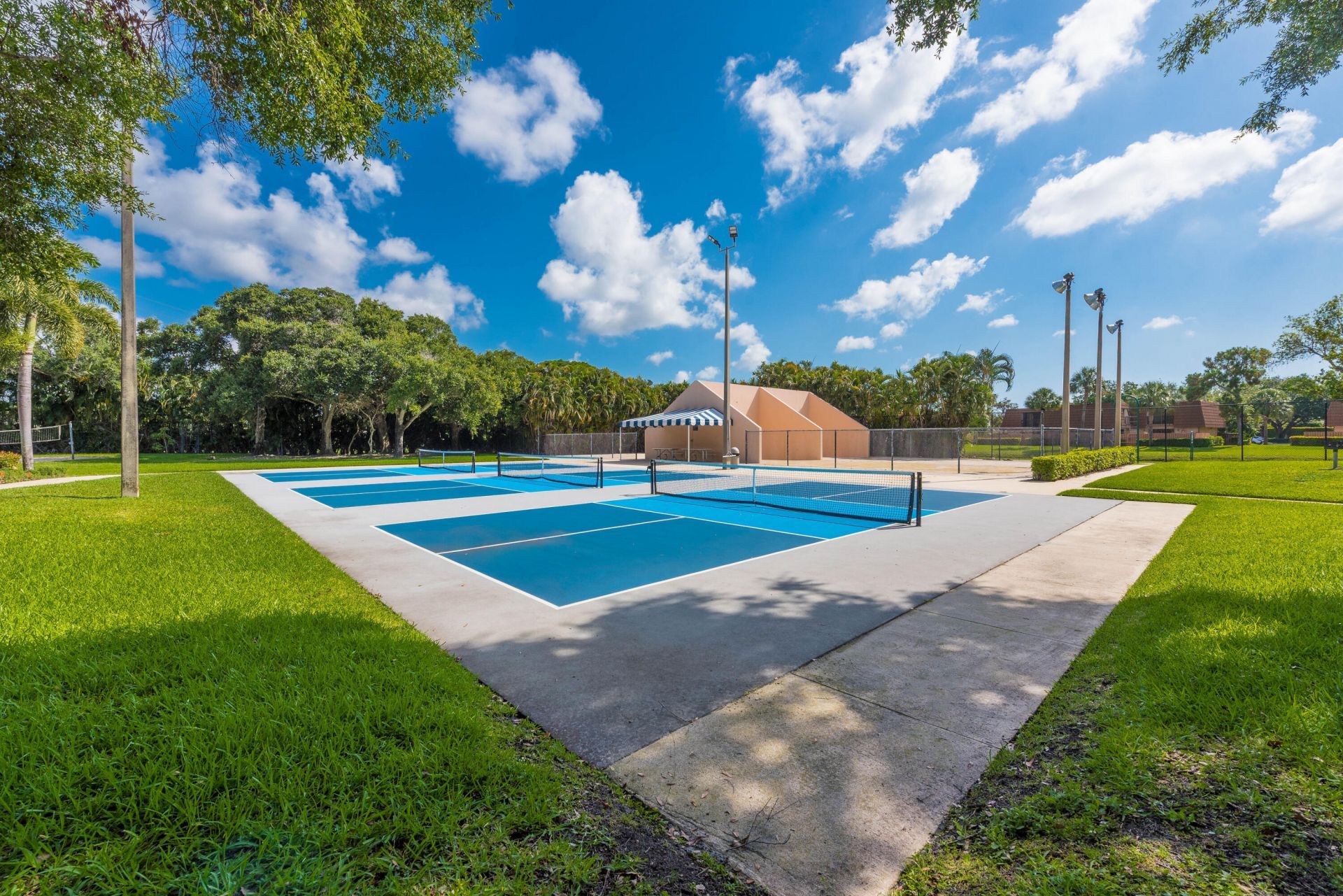 185 Charter Way, West Palm Beach, FL 33407 Photo