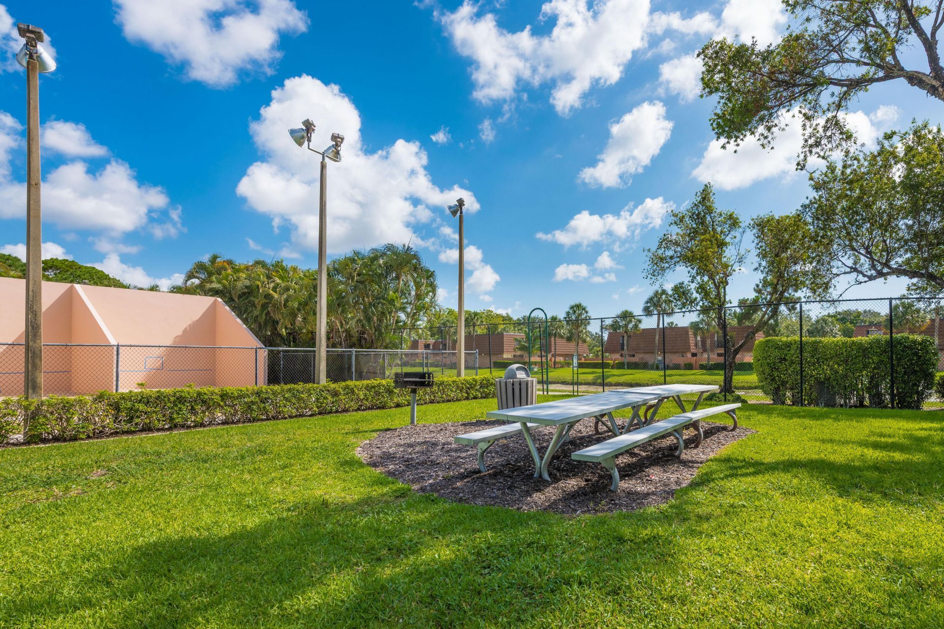 185 Charter Way, West Palm Beach, FL 33407 Photo