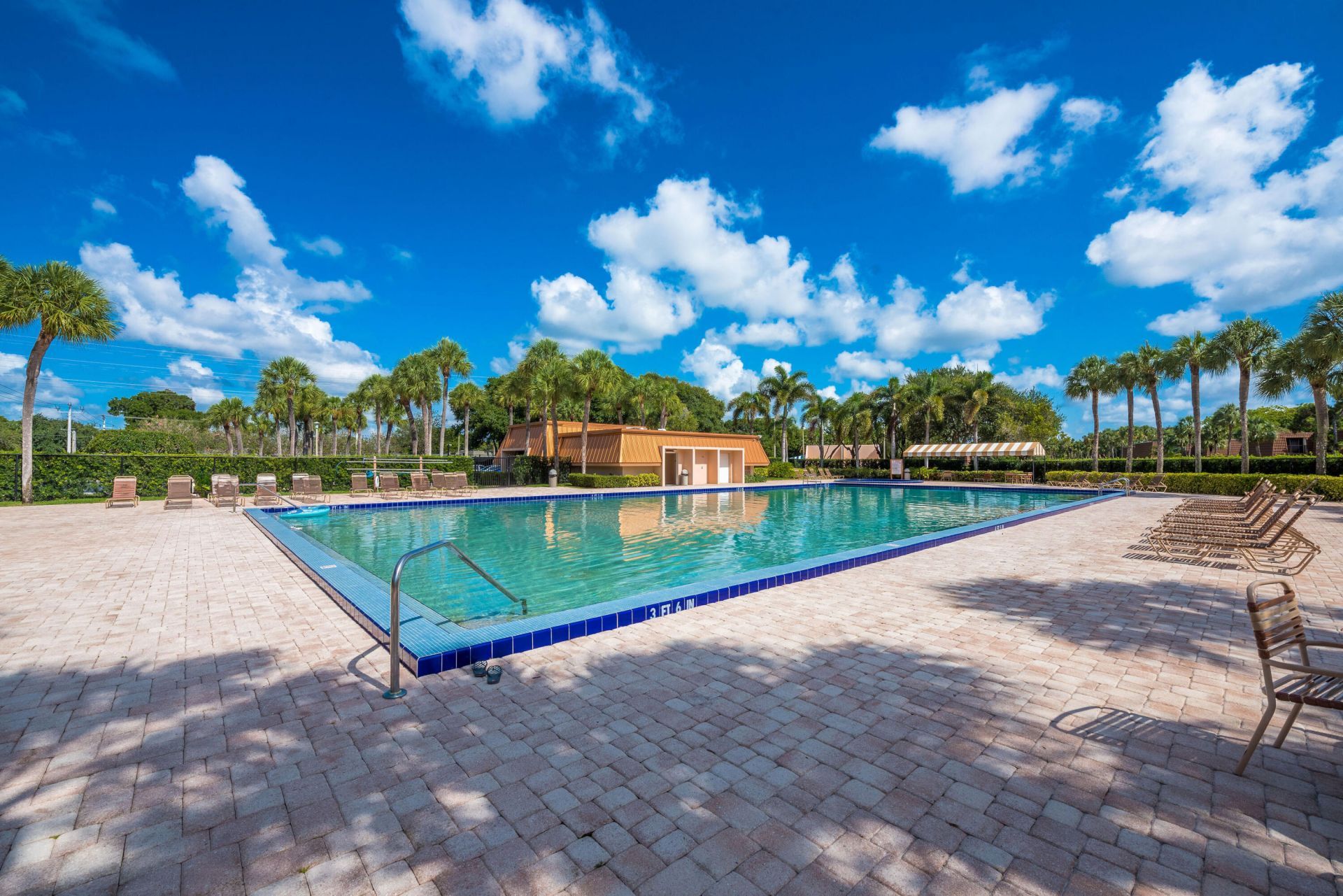 185 Charter Way, West Palm Beach, FL 33407 Photo