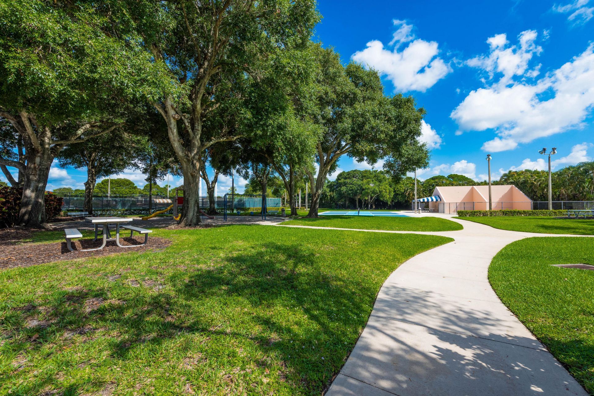 185 Charter Way, West Palm Beach, FL 33407 Photo