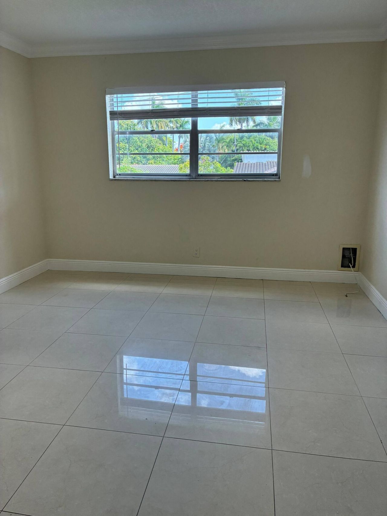 1300 Moffett Street, Unit 209, Hallandale Beach, FL 33009 Photo
