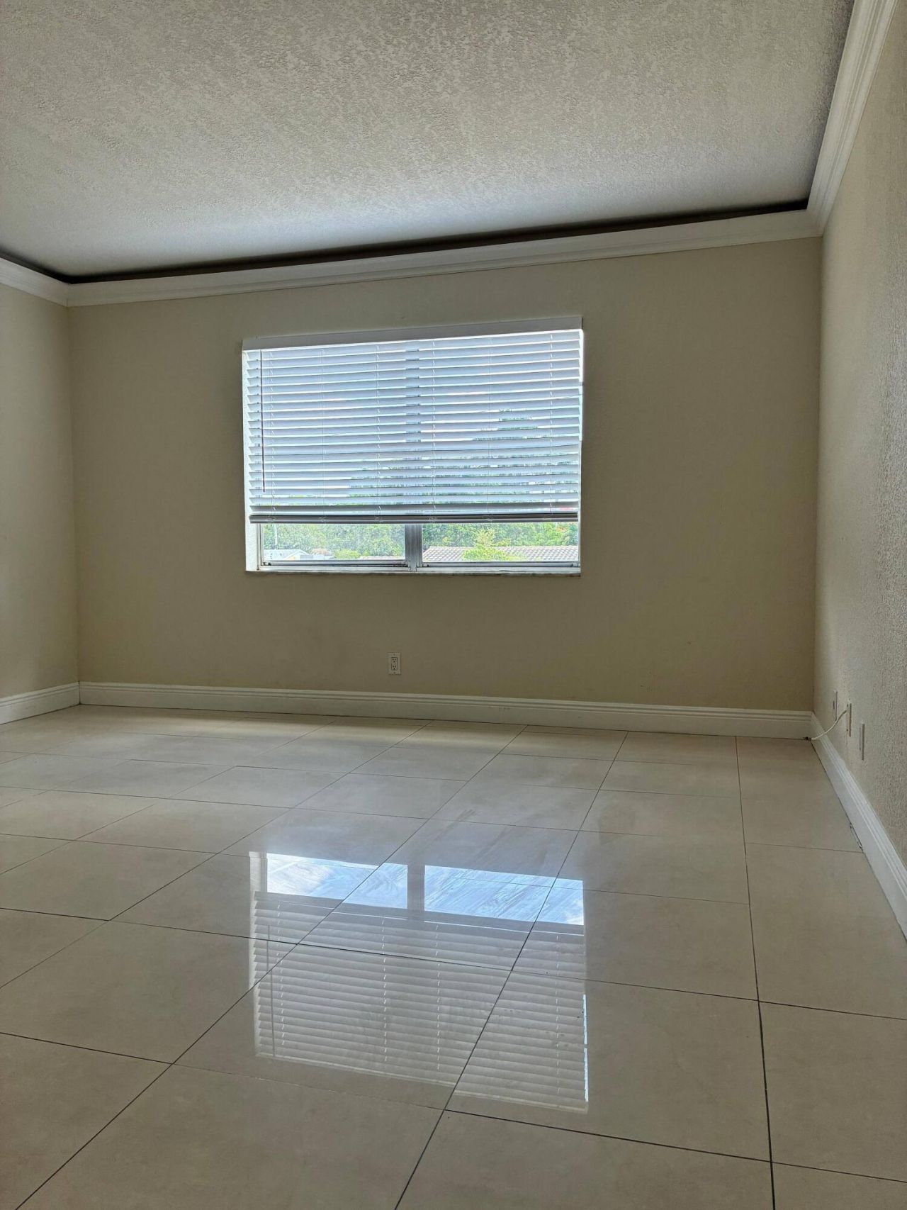 1300 Moffett Street, Unit 209, Hallandale Beach, FL 33009 Photo