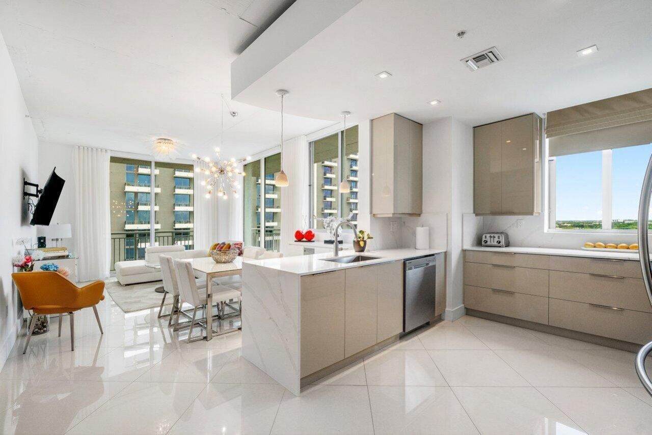 300 S Australian Avenue, Unit 1418, West Palm Beach, FL 33401 Photo