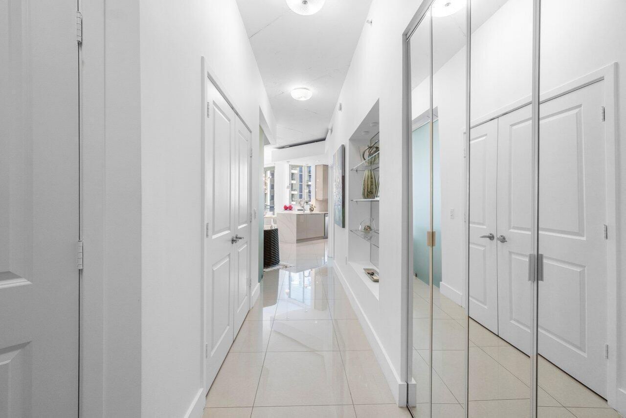 300 S Australian Avenue, Unit 1418, West Palm Beach, FL 33401 Photo