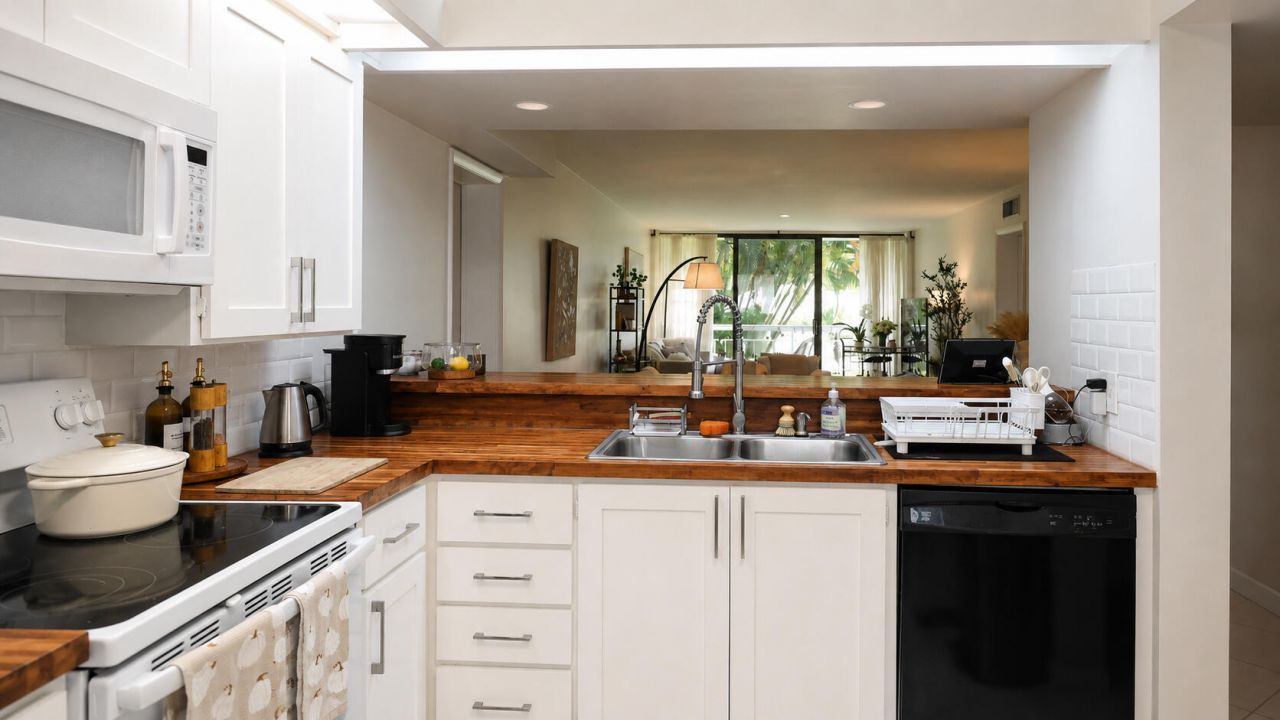 2621 Village Boulevard, Unit 204, West Palm Beach, FL 33409 Photo