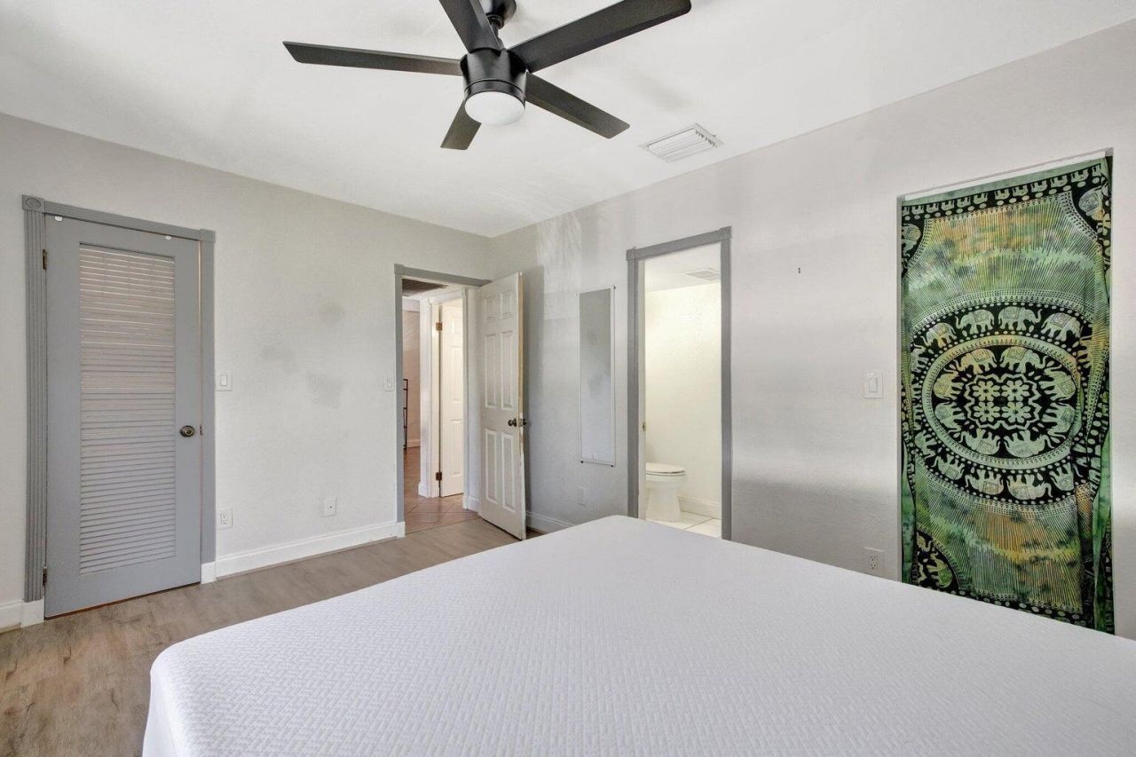 2400 NE 33rd Avenue, Unit 211, Fort Lauderdale, FL 33305 Photo
