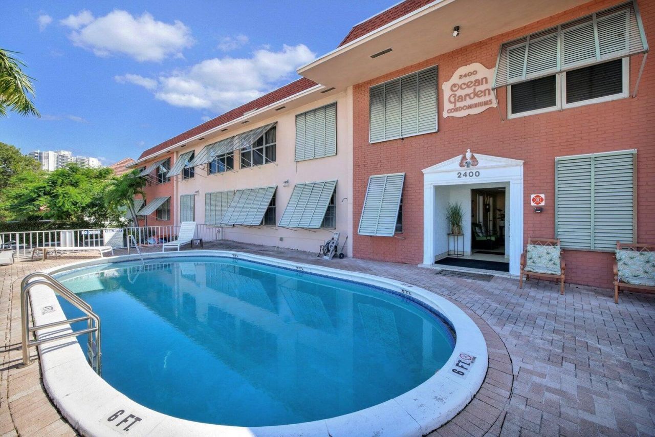 2400 NE 33rd Avenue, Unit 211, Fort Lauderdale, FL 33305 Photo