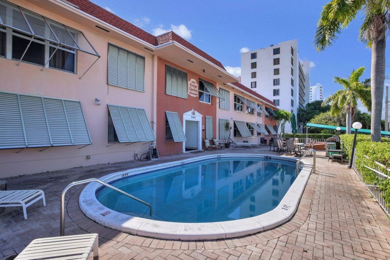 2400 NE 33rd Avenue, Unit 211, Fort Lauderdale, FL 33305 Photo